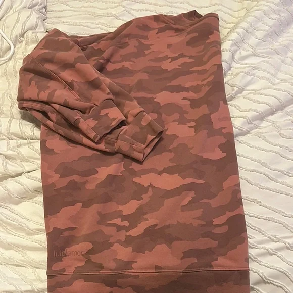 Pink lululemon Camouflage Long Sleeve Shirt - Picture 4 of 4